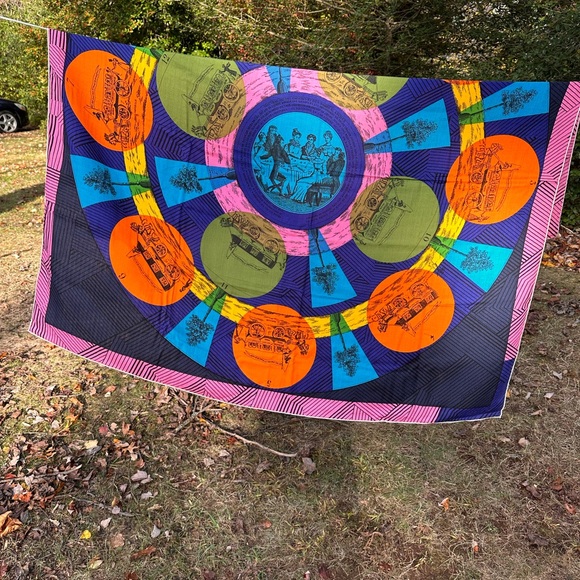Beautiful Hermes scarf - Picture 3 of 16